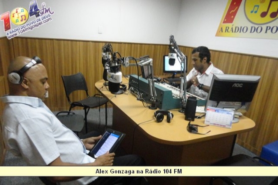 Alex Gonzaga na Rádio 104 FM